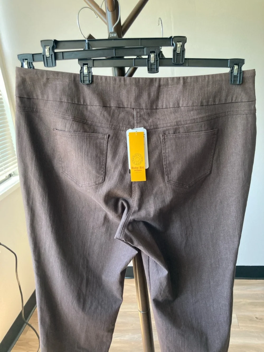 Ruby Rd ankle pant slimming contour waistband pant 24W - Picture 11 of 17